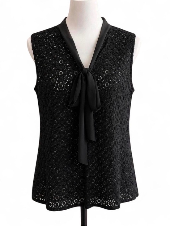 Banana Republic Tops - Banana Republic Black Lace Tie-Front Sleeveless Blouse